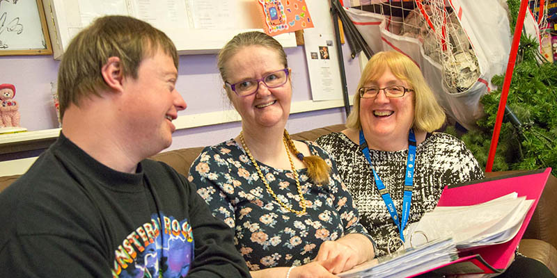 An Assistant Practitioner at Ellan Corner in Newton Abbot with service users with Learning Disabilities Feb 2019 © Royston 'Stone' Naylor - Stonefree Photography 800x400