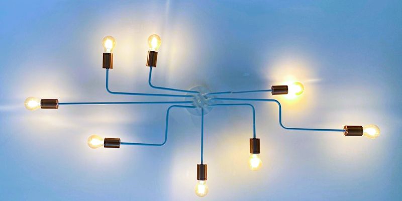 Light fitting with several bulbs