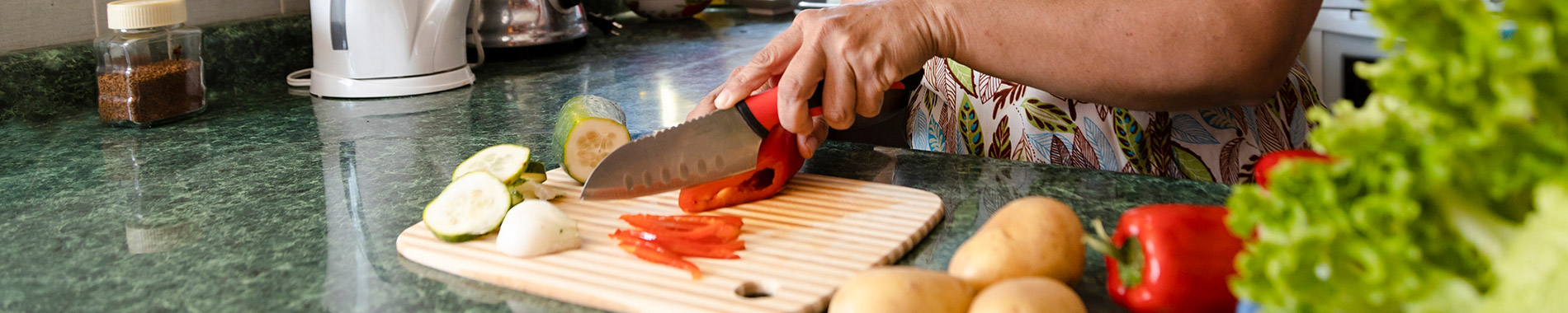 woman chopping vegetables