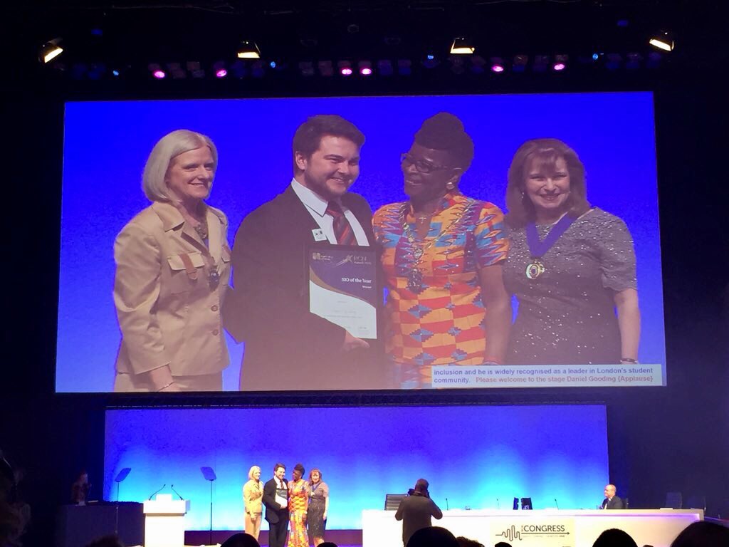 Dann Gooding presented with SIO of the Year Award