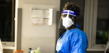 Photo of nurse in PPE