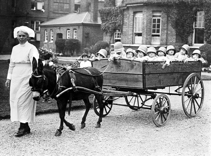 18 seater pram, Park Royal Hospital, London, 1925