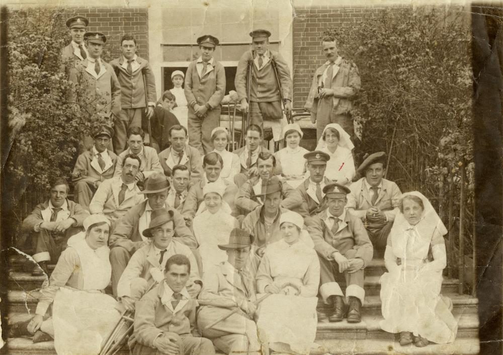 Nursing staff and patients outside Clandon Park Hospital, Surrey 1916