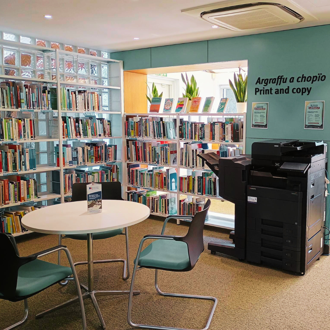 Study spaces in Cardiff library
