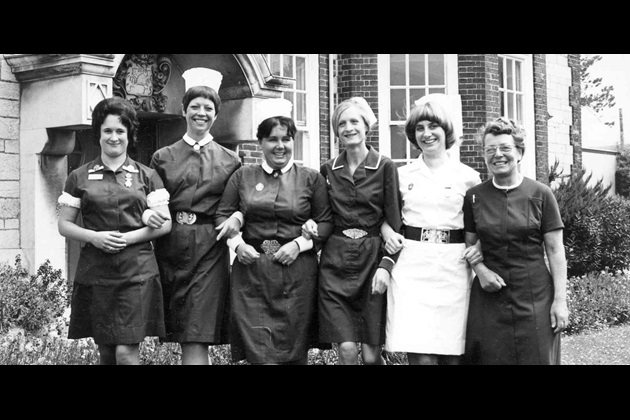 1970s group of nurses