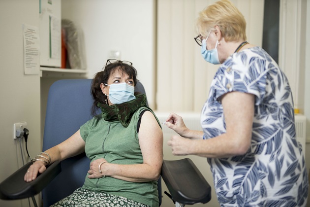 Helen Donovan receiving the flu vaccine in 2020