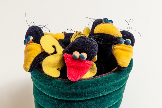 blackbird glove puppet