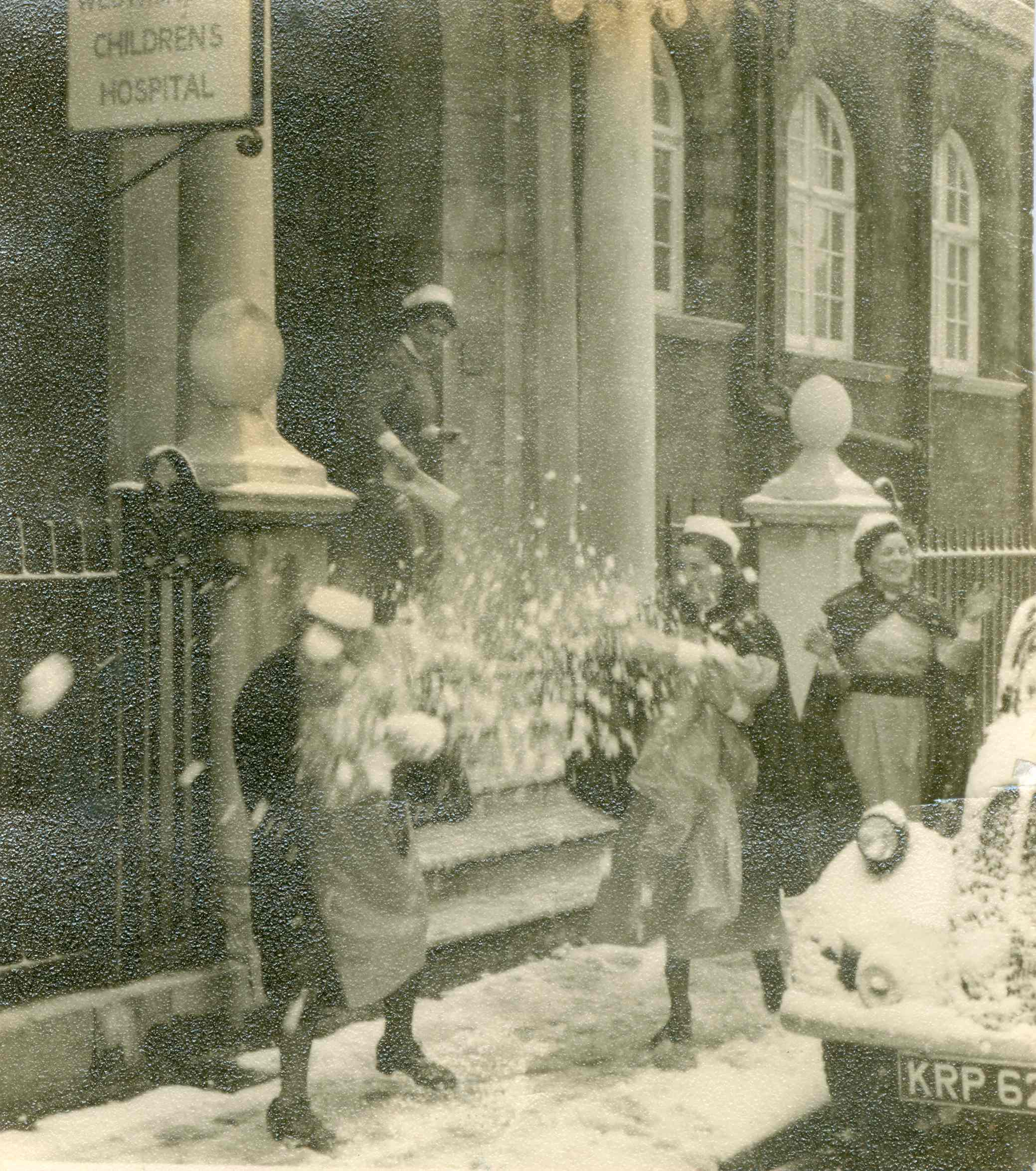 Time for a quick snowball fight