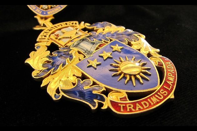 Close up of President's chain