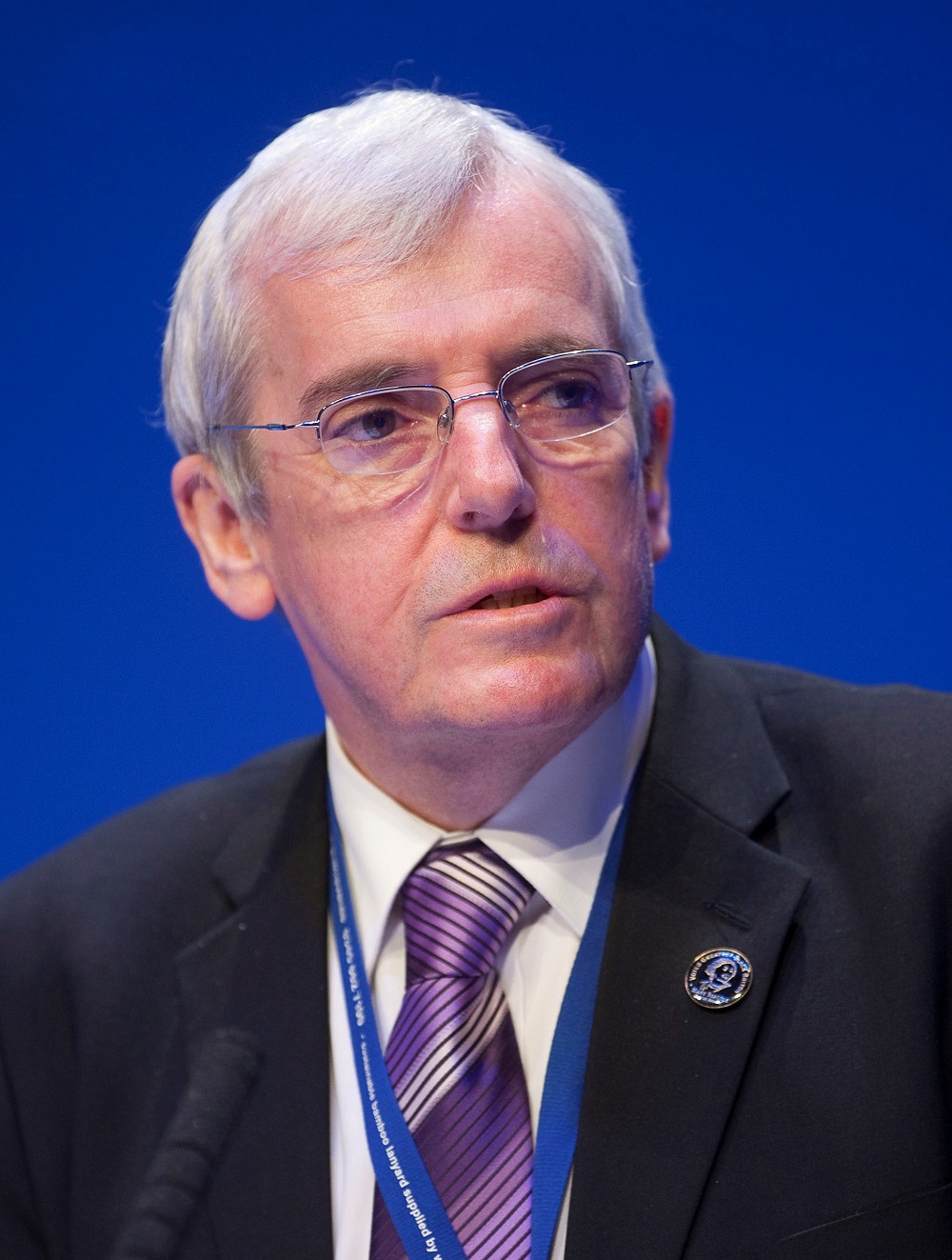 Dr Peter Carter
