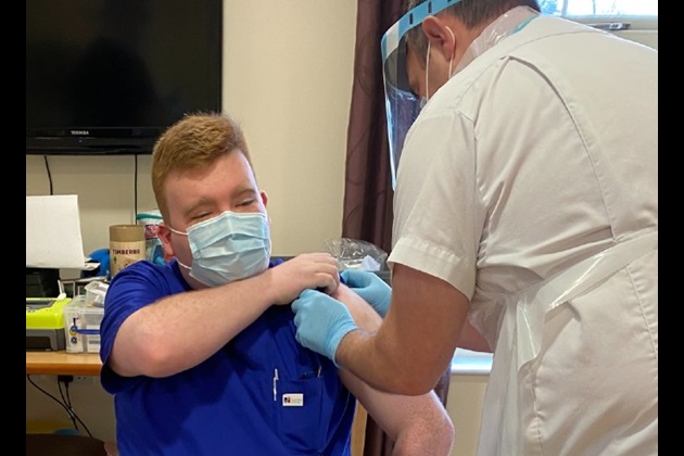 Student nurse James getting COVID-19 vaccine