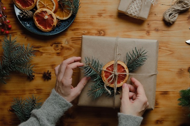 festive sustainable wrapping