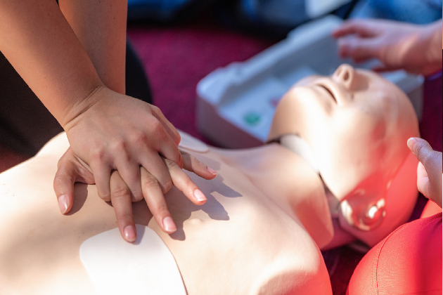 CPR training on mannequin